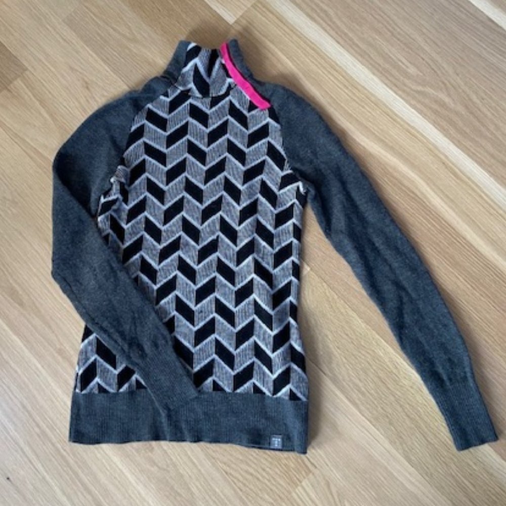 Title Nine Merino Wool Sweater, XS, Chevron with snap neck
